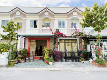 Nhà mặt tiền giá rẻ
