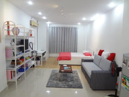 Bán nhà sát mặt tiền đường Ba Tháng Hai 5 tầng, dt 52m2, hẻm 8m giá bán 7 tỷ 5