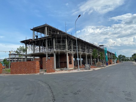 Bán gấp đất nền KCN Hải Sơn, SHR, giá cực rẻ chỉ 900triệu, LH Phụng