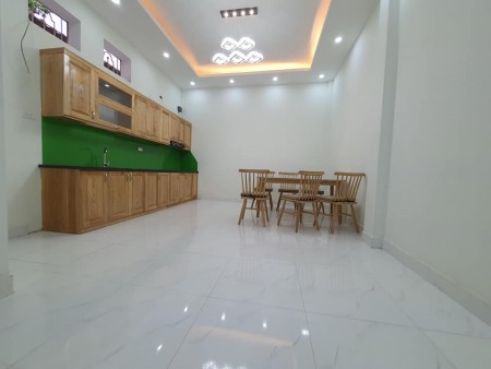 Siêu đẹp Vũ Tông Phan, dt 46m2, 3 mặt thoáng, 20m ra phố, 3 bước ra ngã tư Sở, gia 5 tỷ