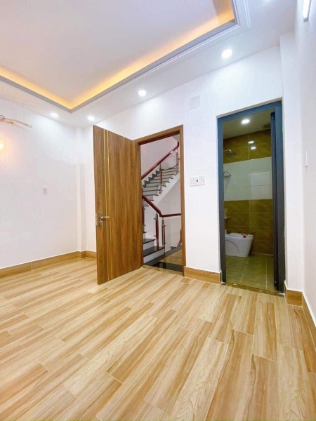 Bán nhà Nguyên Xá, Minh Khai, Bắc Từ Liêm diện tích 35m2, 4 tầng, giá 2,2 tỷ