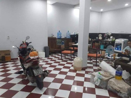 Bán nhà hẻm đường Lạc Long Quân, Phường 8, Q.Tân Bình, DT 56m2, 1lầu, giá 4,2 tỷ.