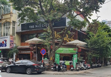 Bán nhà mặt phố diện tích, mặt tiền rộng, cơ hội đầu tư giá trị, sổ đỏ vuông đẹp