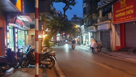 Nhà mặt phố Hàng Bạc, kinh doanh vàng bạc đá quý giá bán 38 tỷ, lh 0983483468