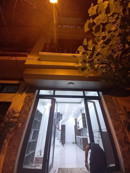Bán nhà phố Trường Chinh dt 35m2, 5 tầng giá bán 5,7 tỷ trung tâm Đống Đa