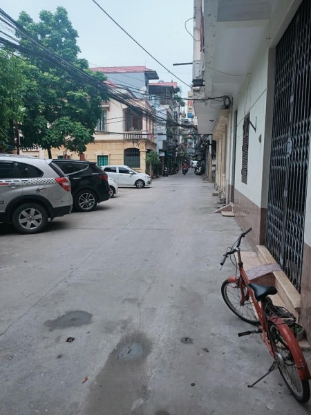 Bán nhà Khương Trung, nhỉnh 1 tỷ, diện tích 50m2, an ninh,ô tô đỗ cửa, hàng cực hiếm
