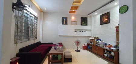 Bán nhà đẹp Nguyễn Trãi Ngã Tư Sở dt. 38m2, 5 tầng, giá 3,95 tỷ 50m ra phố