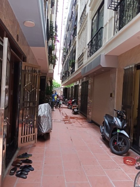Bán nhà mặt phố Ngọc Thụy diện tích sử dụng 32m2 giá bán 3 tỷ, lh 0392653125