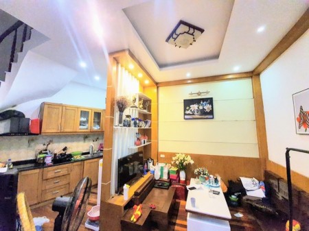 Bán nhà Kim Ngưu Hai Bà Trưng, gần ô tô dt 34.6m2, 4 tầng, mt 3.1m, giá 2.69 tỷ