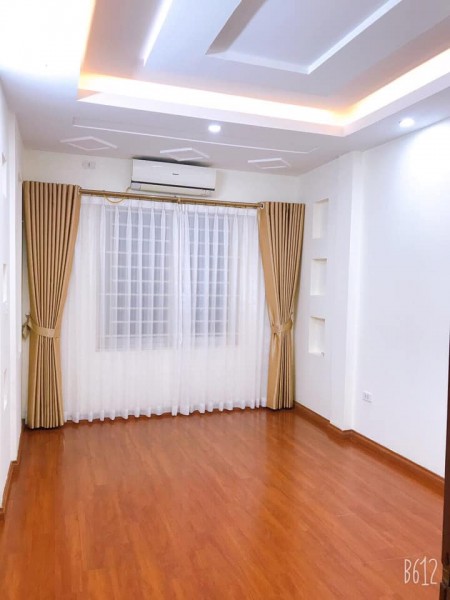Bán nhà Ba Đình, doanh thu ít nhất 30 triệu/tháng, dt 44m2, 5 tầng, 9 phòng, giá 4.3 tỷ