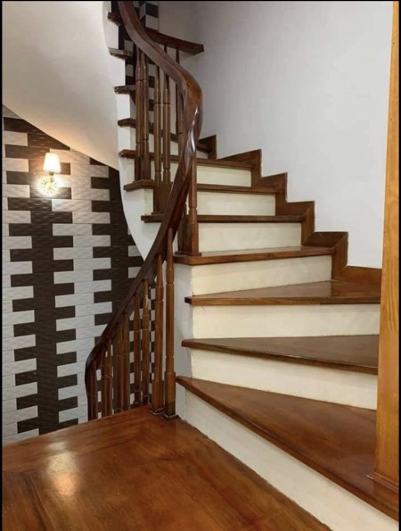 Bán Tân Xuân, nhà mới 4 tầng, gần chợ, bệnh viện, diện tích 35m2, giá bán 2.7 tỷ