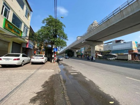 Bán nhà mặt phố Cầu Diễn, 6 tầng 125m2, vỉa hè kinh doanh, giá 16 tỷ, LH:0947068686