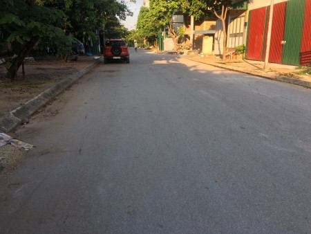 Cơ hội đầu tư: Đất Long Biên dt 75m2, mặt tiền 8m, đường 5m, vỉa hè 2m nhỉnh 4 tỷ