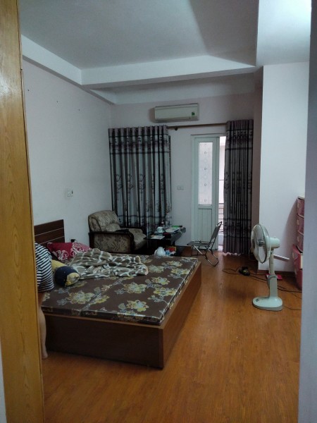 Bán gấp nhà nguyên căn phố Ngọc Thụy đt 40m2, ngõ rộng giá tốt chỉ 3,15 tỷ