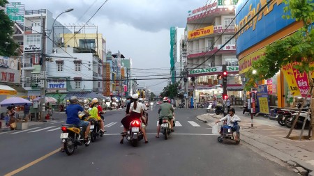 Chính chủ bán gấp lô đất mt quốc lộ 14E rộng 26m, lô 170m2 sạch đẹp giá rẻ hơn thị trường 100TR