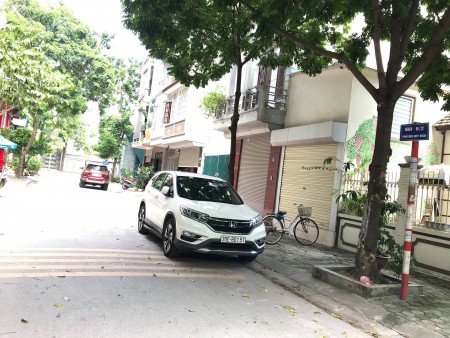 Bán nhà phân lô, đối diện trung tâm Quận ủy Hoàng Mai dt 80m, 5 tầng, nhỉnh 15 tỷ. 098.724.0775.