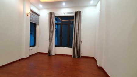 Nhà Nguyễn Ngọc Vũ 38m 4 tầng 4.39tỷ TẶNG NỘI THẤT-MATIZ ĐỖ CỬA