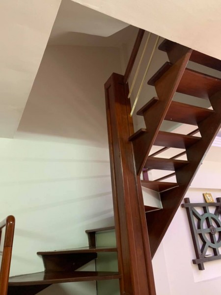 Nhà Quận Thanh Xuân ngõ thông ô tô tránh, 15 ra phố, kinh doanh tốt, dt 35m2, giá 3.2 tỷ