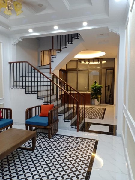 Bán nhà nguyên căn Quận Hai Bà Trưng dt 52m2 5 tầng, giá nhỉnh 4 tỷ, lh 0817750699