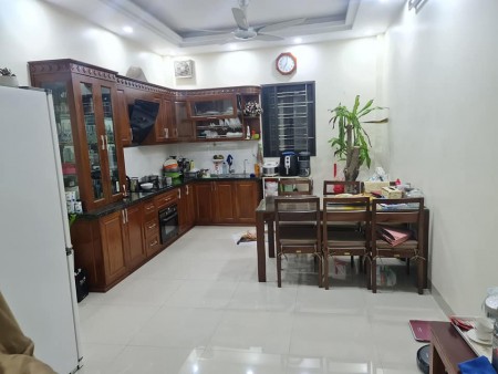 Phân Lô Thái Hà trước sau như một ngõ thông diện tích 50m2 giá bán 6.5 tỷ