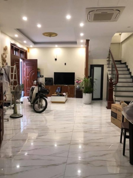 Nhà đẹp 2 thoáng Cổ Linh Quận Long Biên dt 56m2, 4 tầng đúc, full nội thất