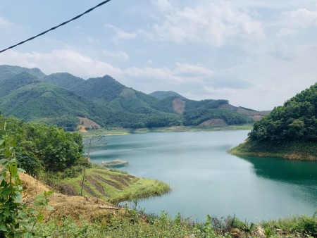 Bán đất diện tích sử dụng 1000m2 có 760m thổ cư bám hồ Đà Băc Hoà Bình
