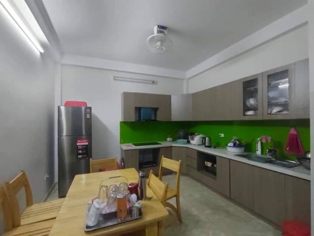 Nhà ở Ngọc Lâm có 1 0 2 view Chợ ô tô giá bán 4.5 tỷ, liên hệ 0974640681