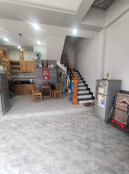 Bán nhà Lê Trọng Tấn, Tân Phú, 1 trệt 2 lầu diện tích 60m2 giá bán chỉ 3.8 tỷ, lhcc