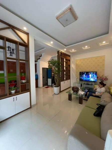 Bán nhà phố Yên Hòa Quận Cầu Giấy 4 tầng cực chất cực đỉnh giá 4,7 tỷ (có thương lượng)