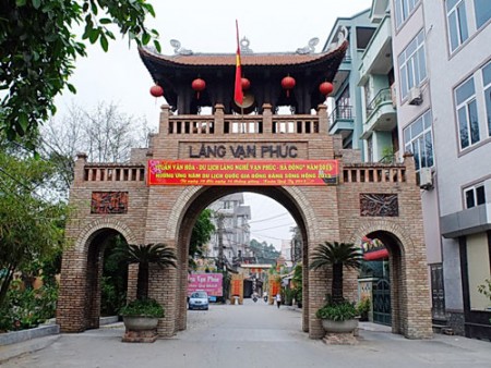 Siêu hiếm hỉ 3xx tỷ, có nhà 4 tầng, 4m ô tô kinh doanh, ngõ thông, ô tô đỗ cửa
