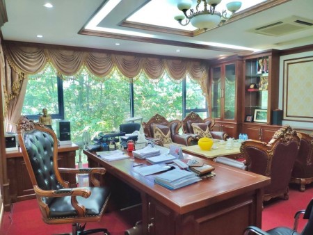 Bán nhà Nguyễn Khánh Toàn, 7 tầng dt 95m2, kinh doanh, giá 10.65 tỷ, LH:0947068686