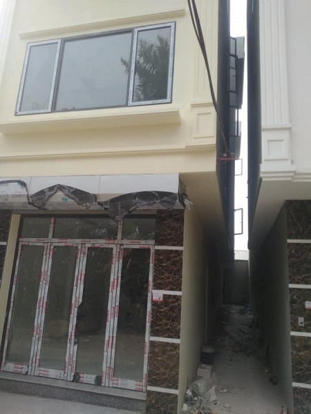 Bán nhà yên Nghĩa Hà Đông, gần trường, diện tíc 40m2, 5 tầng đúc, giá 1.8 tỷ