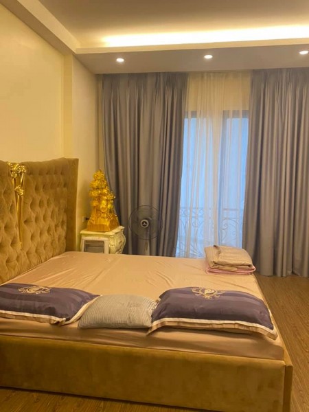 Bán nhà mặt phố Hoàng Như Tiếp mặt tiền 6.5m, diện tích 101m2, giá 19.7 tỷ