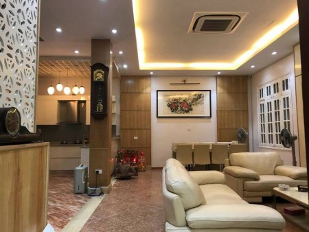 Bán nhà VIP Hồng Tiến dt 120m2 Ngõ thông kd mặt tiền rộng giá nhỉnh 50 triệu/m2