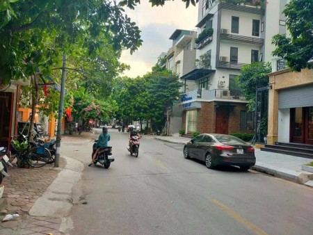 Bán nhà liền kề Văn Quán, mặt phó, ô tô tránh, kinh doanh nhà đẹp, giá 11.2 tỷ