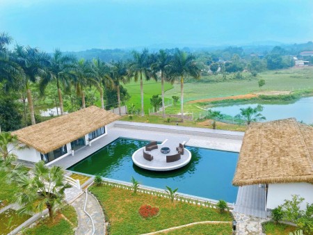 Chuyển nhượng Biệt thự sân vườn Sunny Resort Ba Vì, đẳng cấp Châu Âu, 2700m2, giá 13 tỷ.