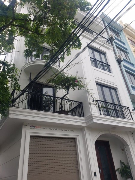 Bán nhà. phân lô gara 7 chỗ kinh doanh văn phòng giá bán 3.95 tỷ, Thanh Xuân