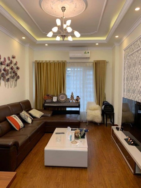 Nhà Quan Hoa làm ăn có lộc vượng khí, 10m ra phố, lô góc thoáng sáng 60m2, 6.2 tỷ