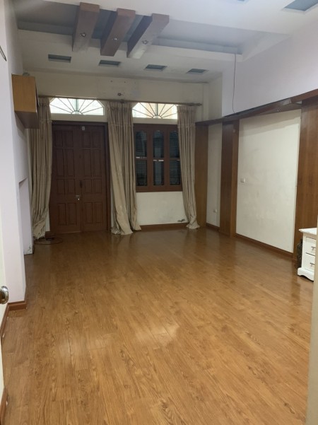 Nhà Mỗ Lao, cực đông sinh viên, diện tích sử dụng 55m2 giá chỉ hơn 6 tỷ