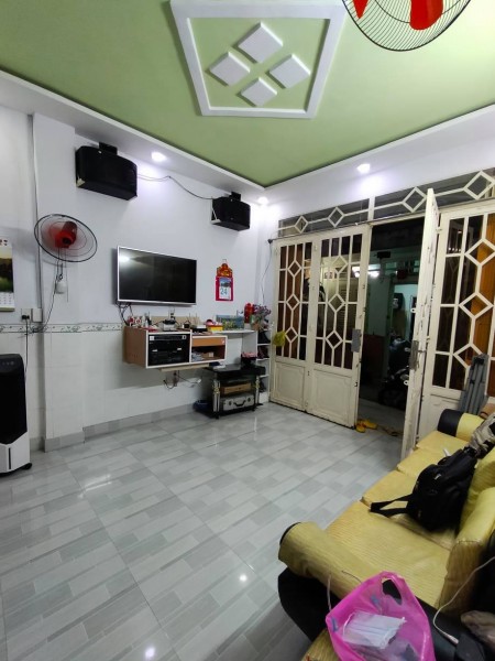Nhà ngang rộng, kiên cố. Cạnh Chợ Trần Văn Quang giá bán 3,95 tỷ