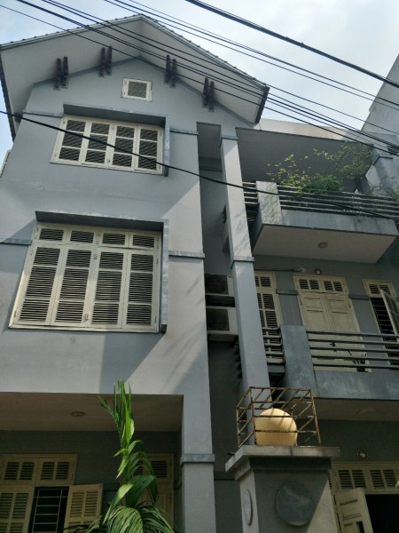 Bán gấp Biệt Thự đường Ngọc Thụy dt 160m2, 3 tầng, mt 12m, giá 10.5 tỷ. gara 2 Ô tô, ở sướng