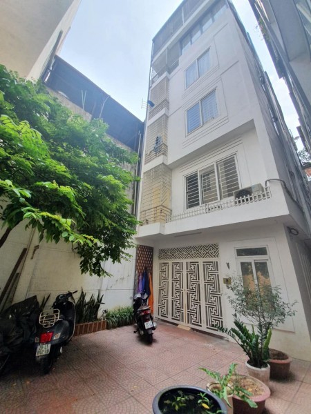 Bán nhà đẹp Tây Hồ Lô gíc 2 mặt thoáng vĩnh viễn ô tô đỗ cửa dt 81m2, giá 7.8 tỷ, lhcc