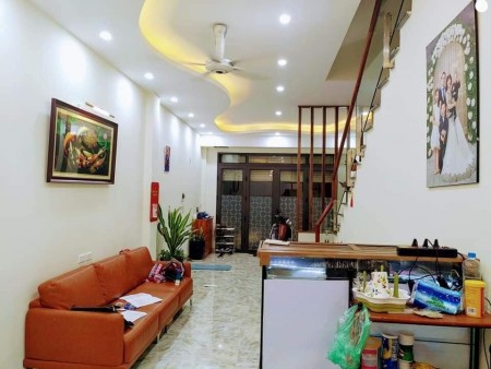 DUY NHẤT quận Hai Bà Trưng bán gấp nhà phố Bạch Mai dt 51.7m2 ô tô nhỉnh 4 tỷ, lh 0817750699