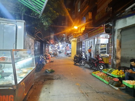 Bán nhà nguyên căn lô góc 3 mặt thoáng sêu đẹp, tặng full nội thất xịn, liên hệ chính chủ
