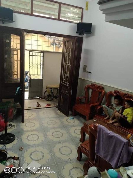Bán nhà nguyên căn trung tâm ngã Tư Sở Thịnh Quang Nhà 30m giá 2,65 tỷ