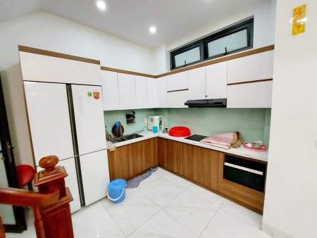 Bán nhà Khương Trung diện tích 30m2 giá 3,5 tỷ gần ô tô đầy đủ tiện ích xung quanh