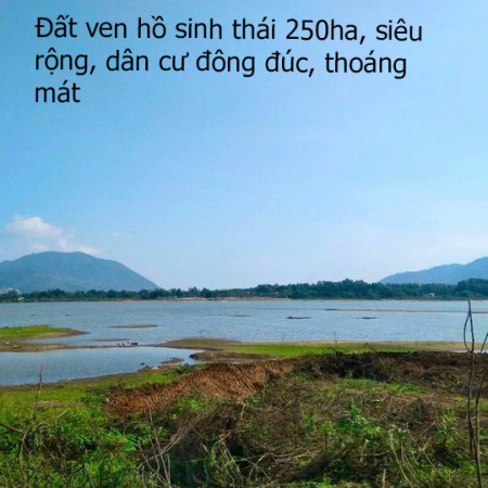 Cách hồ Châu Pha chỉ 200m, khí hậu thoáng mát, dân cư đông đúc