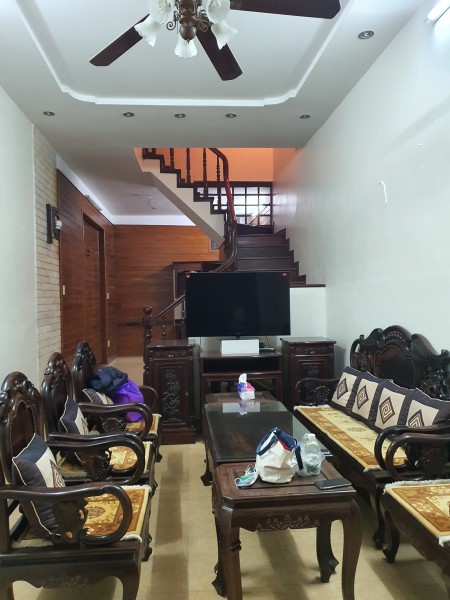 Bán nhà Giảng Võ nguyên căn kinh doanh tốt, dt 56m2, 4 tầng, giá 6.5 tỷ, lh 0922346363