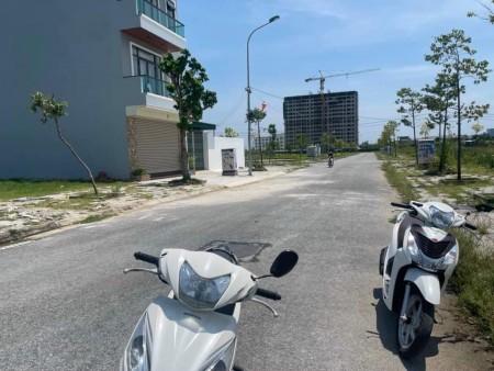 Bán lô đất tại mặt bằng 584 thuộc Đông Vệ thành phố Thanh Hóa, giá 19.6 triệu/m2