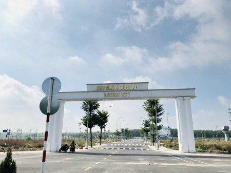 Cần bán gấp lô đất khu nhà ở tân lập sổ hồng riêng mt đường dt 746 lh 0967068799